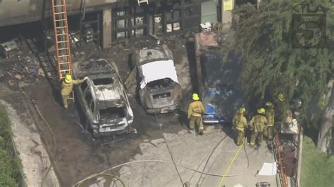 Body found after firefighters extinguish multi-vehicle fire in Los Feliz